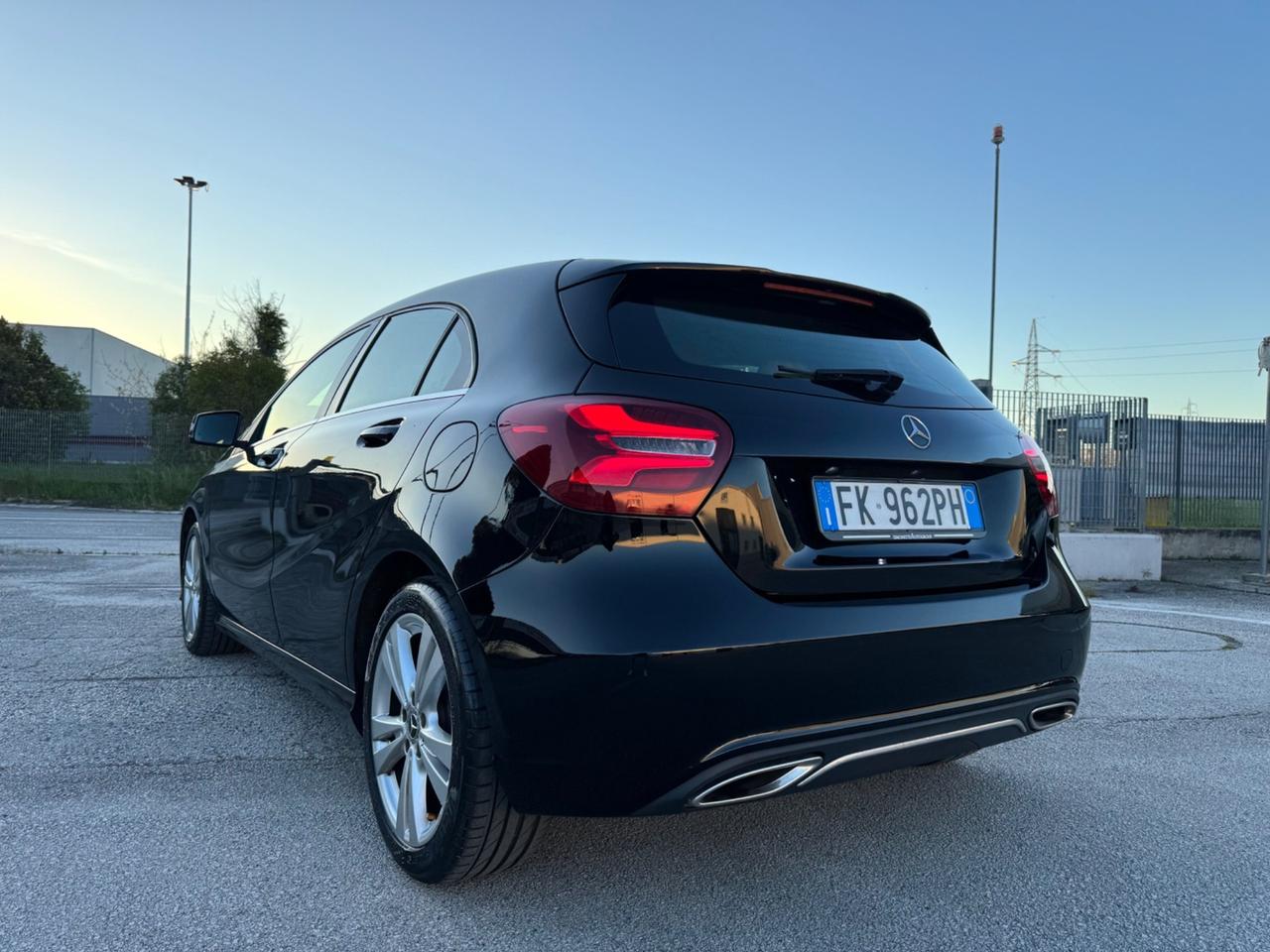 MERCEDES Classe A180 d Sport - Led Navi 17
