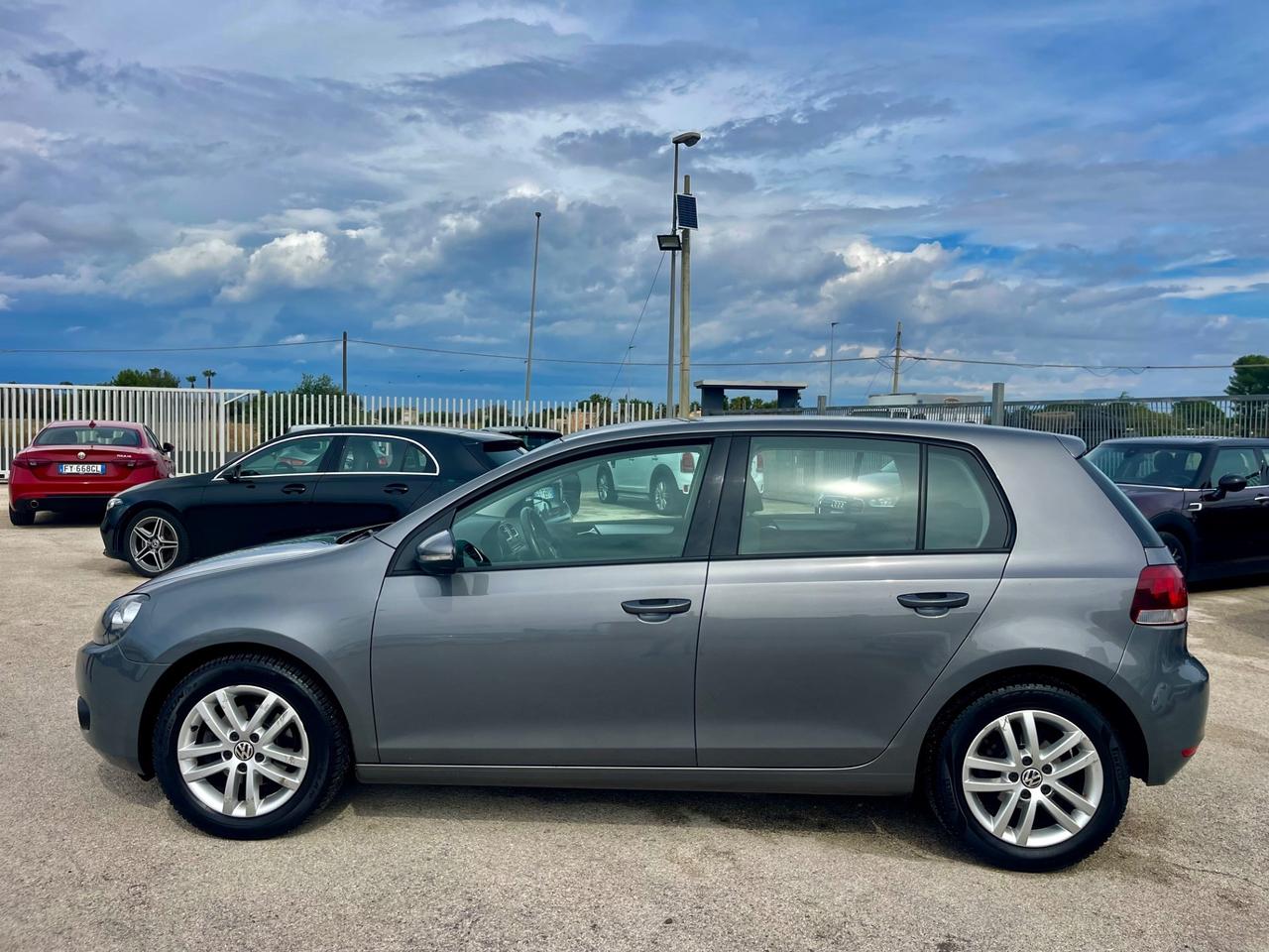 VOLKSWAGEN GOLF VI 1.6 TDI 105 HIGLINE 98000KM