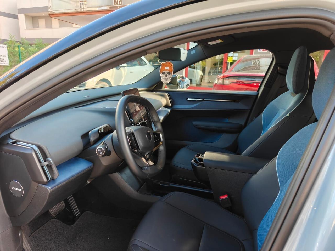 VolvoEX30 single motor Extended Range Plus rwd