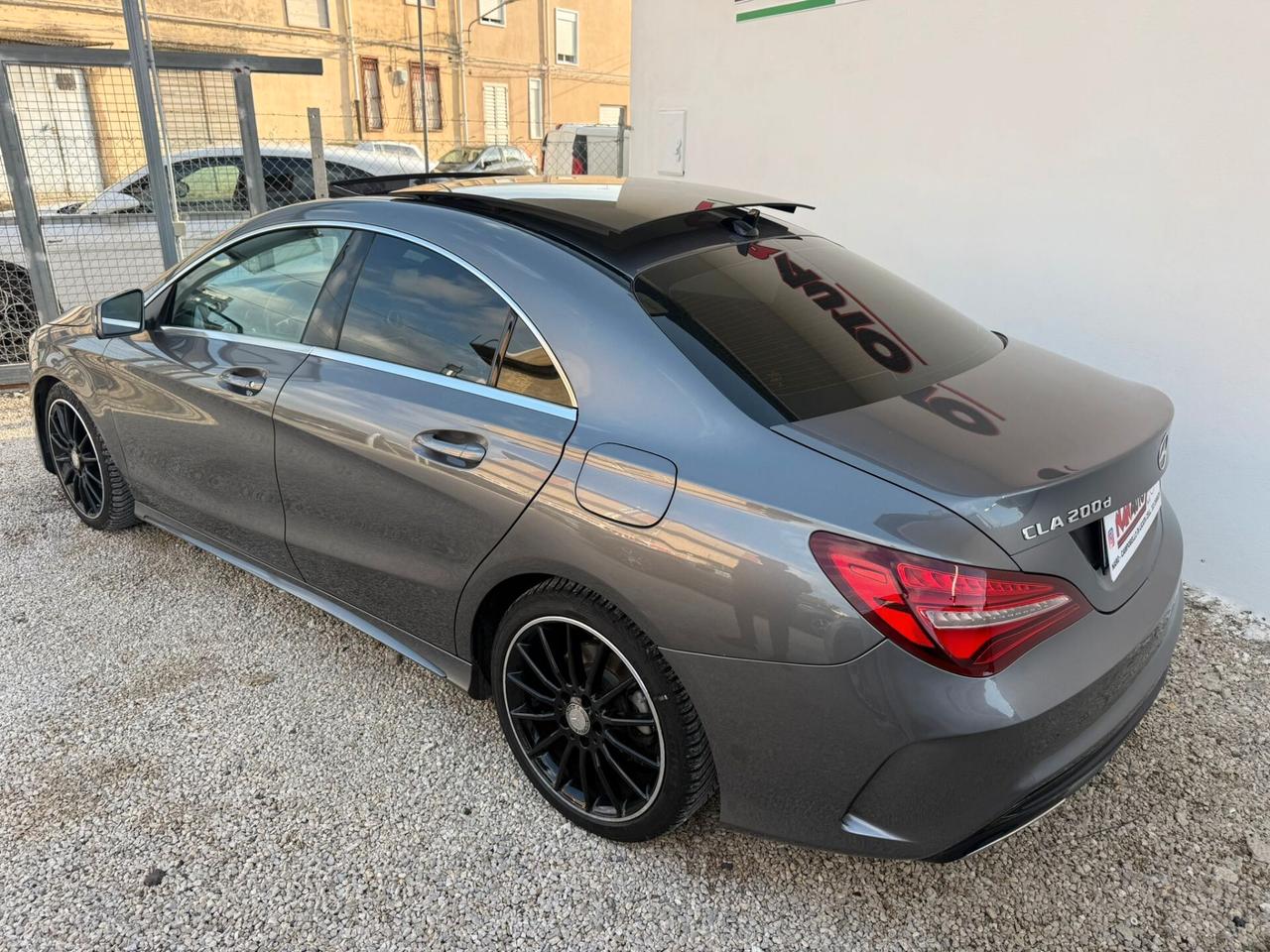 Mercedes-benz CLA 200 d Premium Amg 72000km
