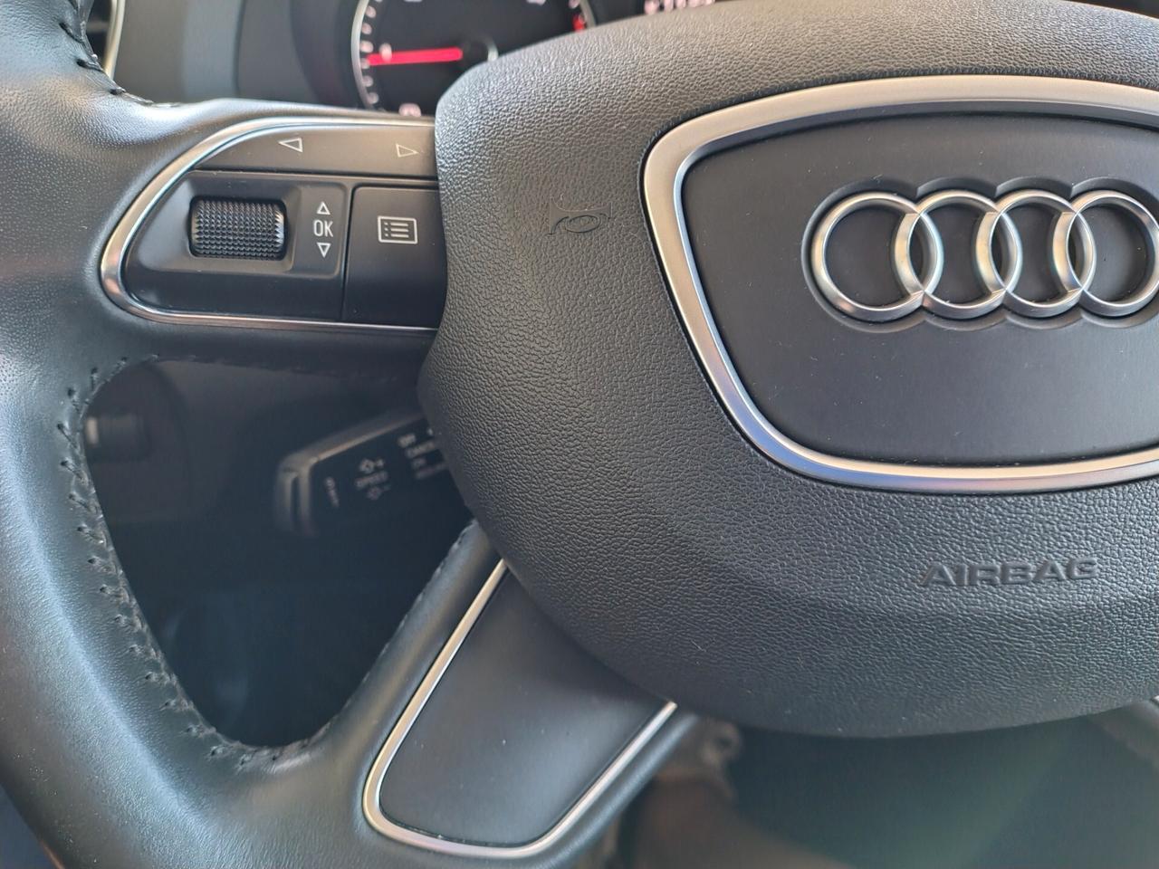 Audi Q3 2.0 TDI 120 CV S tronic Business