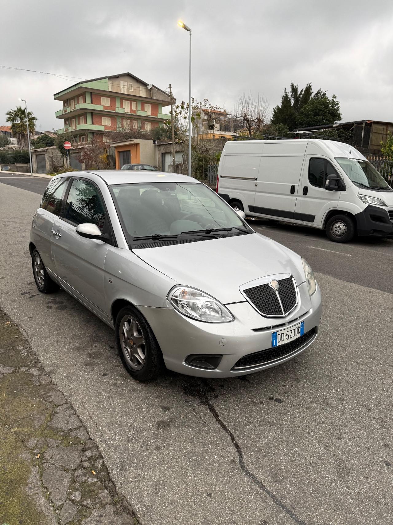 Lancia Ypsilon 1.2 benzina