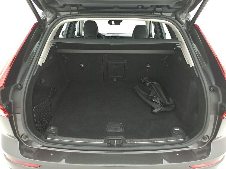 Volvo XC60 Momentum Pro Geartronic AWD BR476175 2.0 Mild Hybrid 197CV