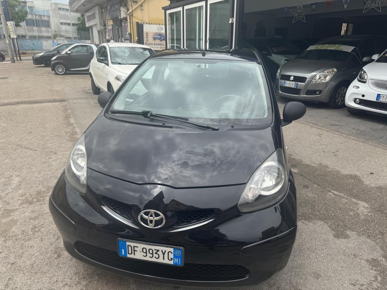 Toyota Aygo 1.0 12V VVT-i 5 porte Now