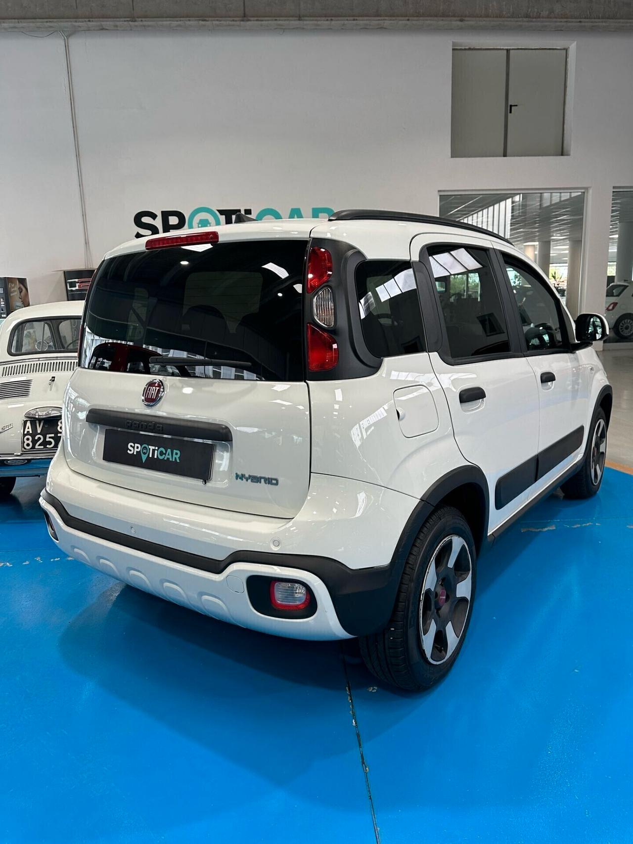 Fiat Panda 1.0 Cross km aziendale 2024 full