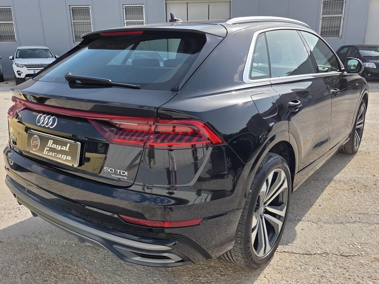 Audi Q8 50 TDI QUATTRO S LINE "FULL OPTIONAL"