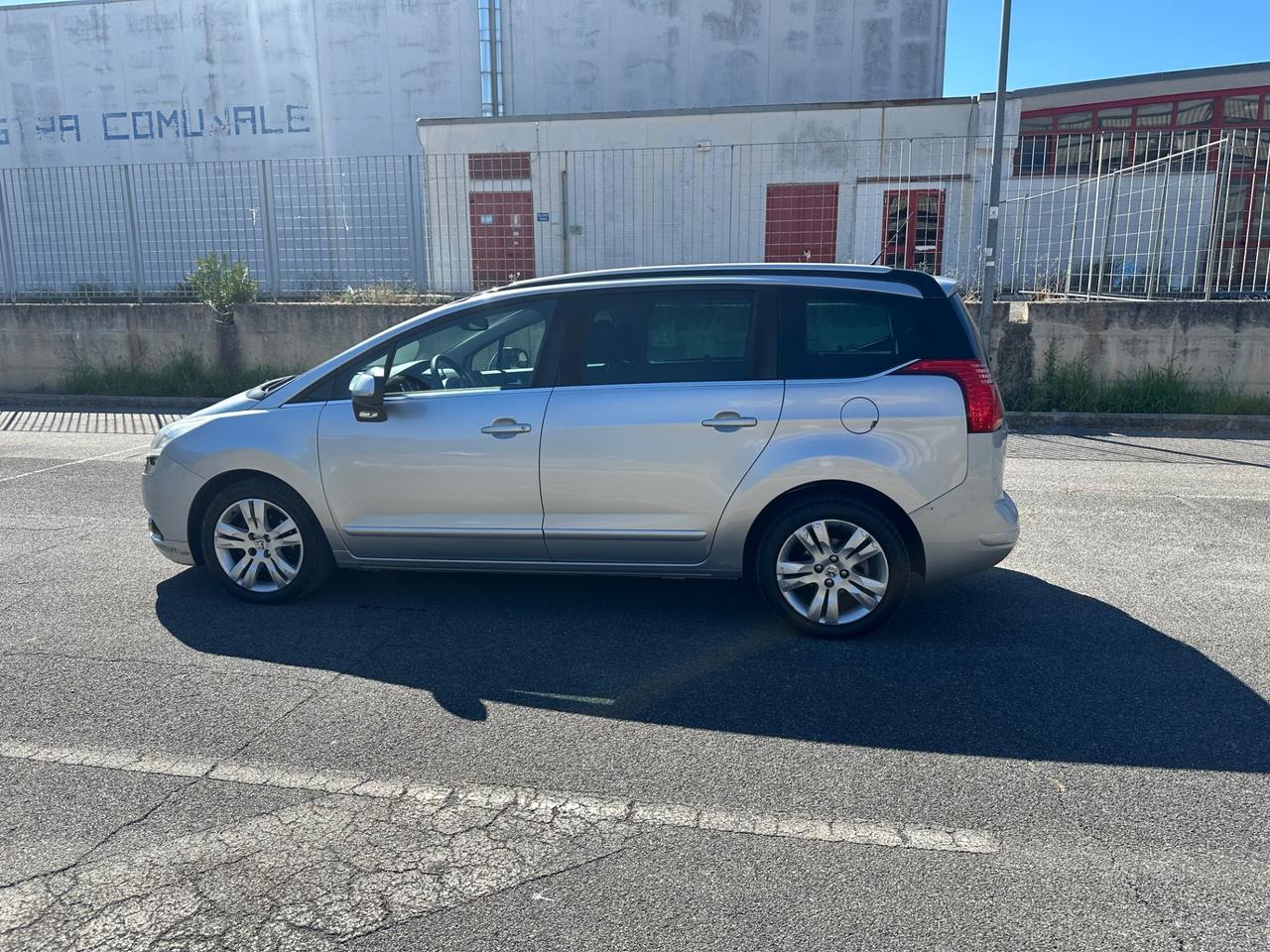 Peugeot 5008 1.6 HDi 115CV Access