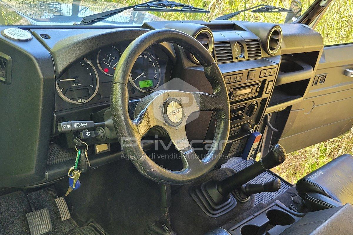 LAND ROVER Defender 90 2.4 TD4 Station Wagon S