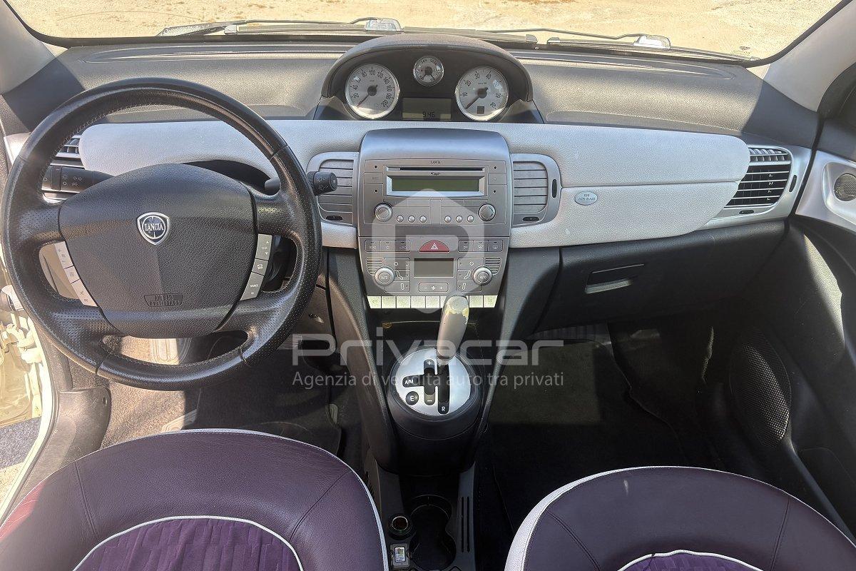 LANCIA Ypsilon 1.3 MJT 75 CV Versus