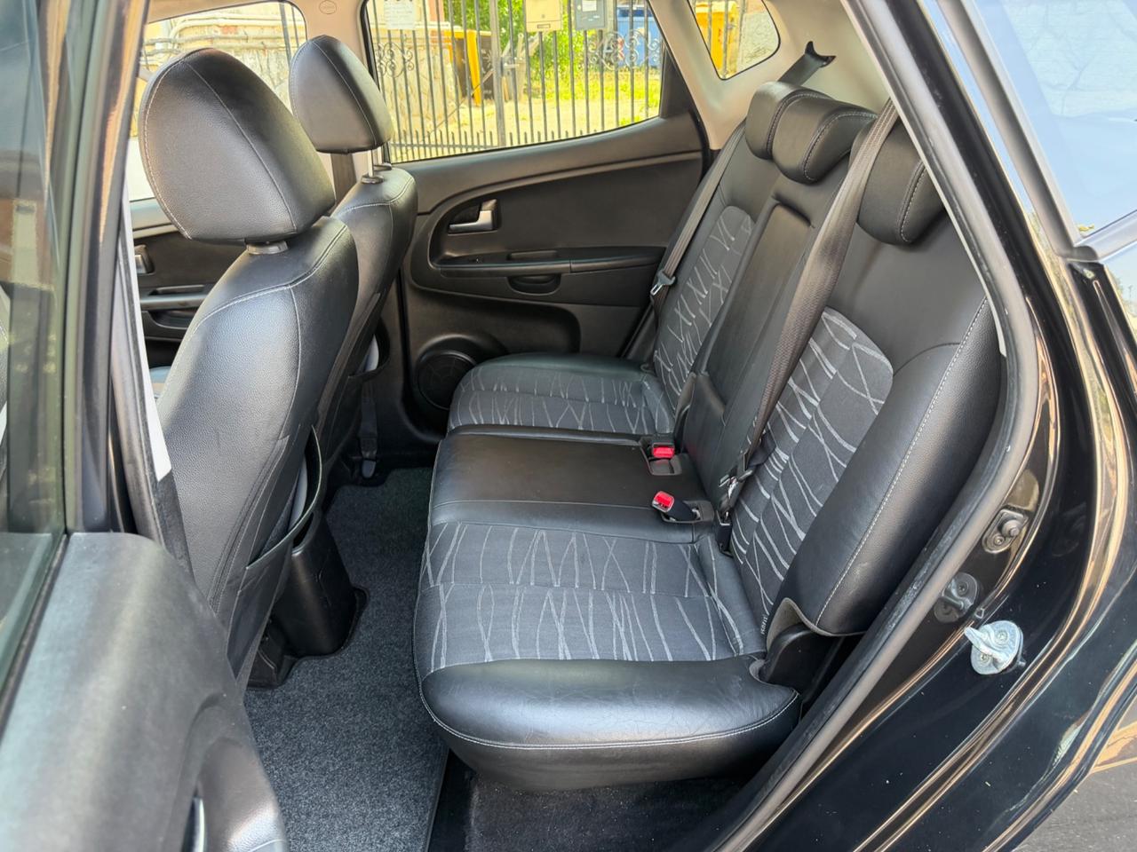 Kia Venga 1.4 CRDi 90CV Cool TETTO APRIBILE