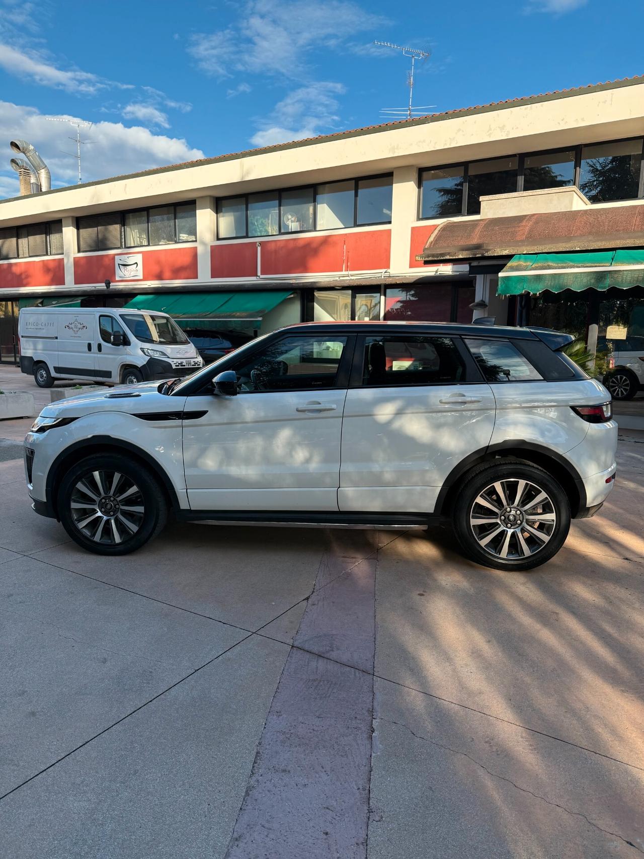 Land Rover Range Evoque 2.0 TD4 180 CV 5p. SE Dynamic