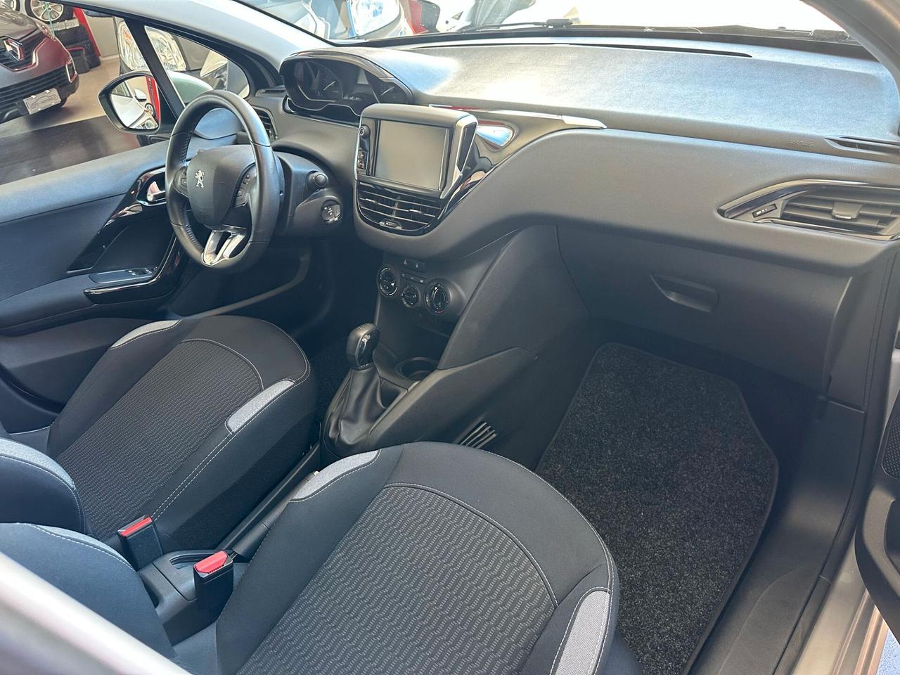 Peugeot 208 PureTech 82 5 porte Allure