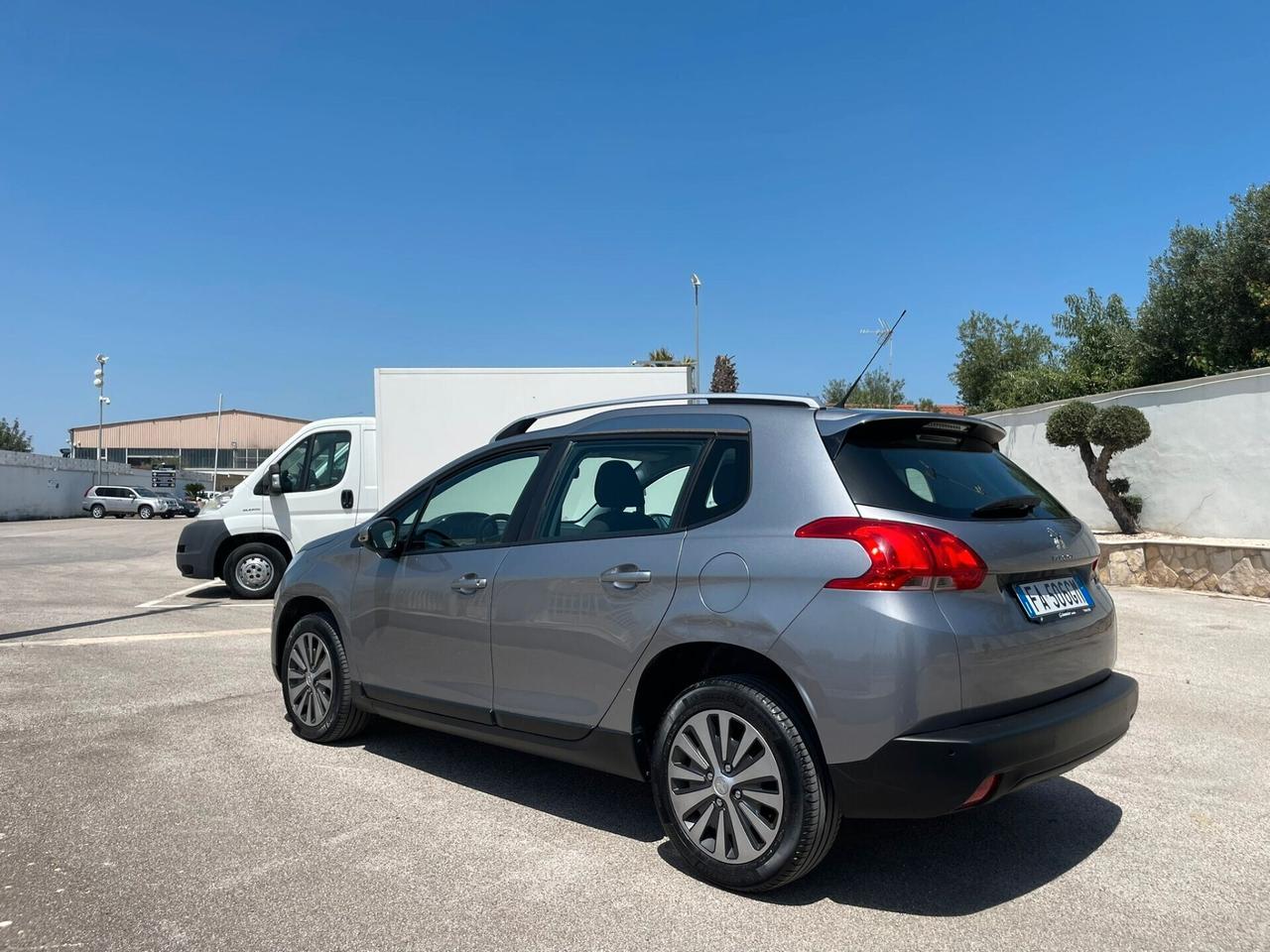 PEUGEOT 2008 BlueHDi 100 S&S Allure