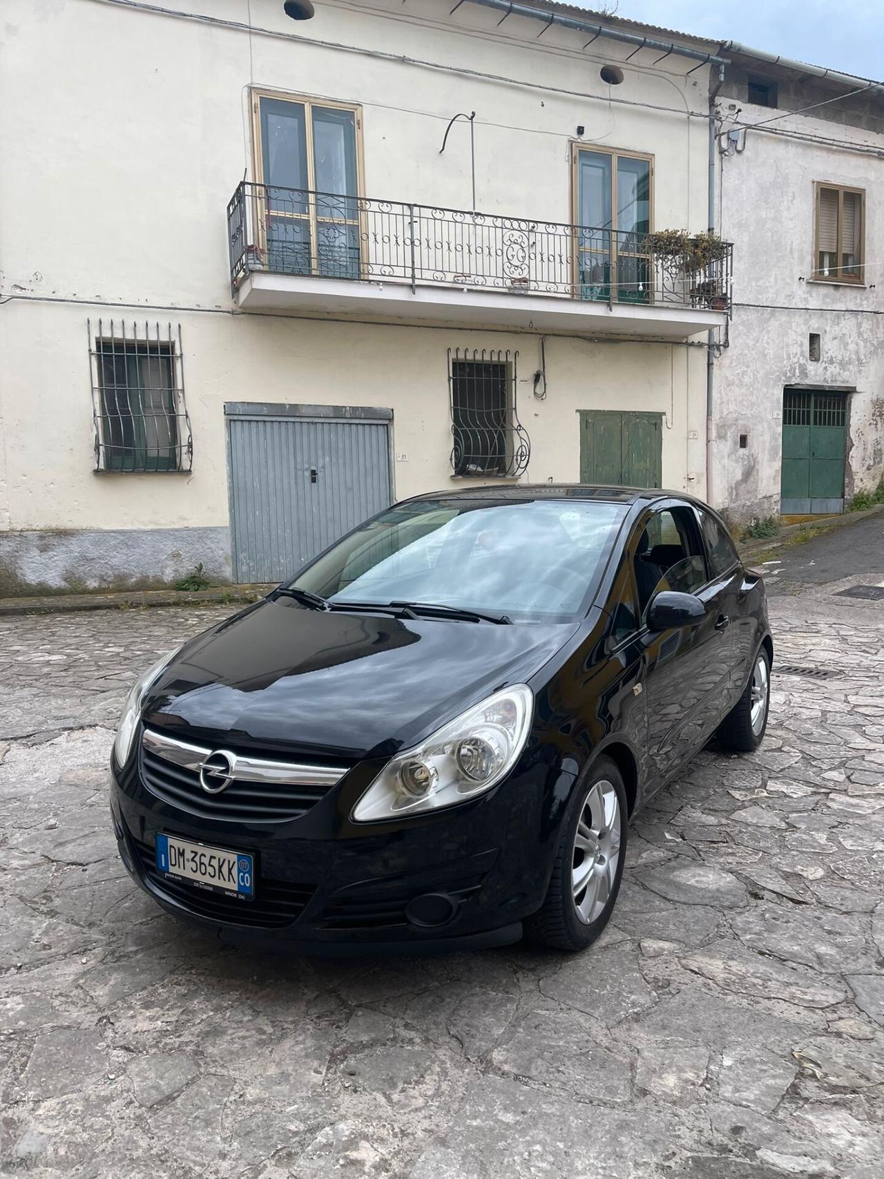 Opel Corsa 1.2 3 porte Enjoy