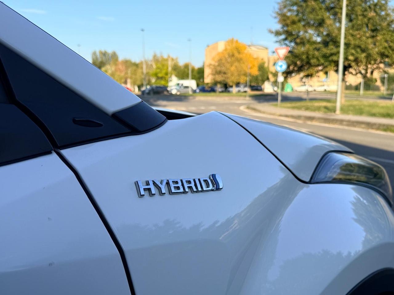 Toyota C-HR 1.8 Hybrid E-CVT Lounge