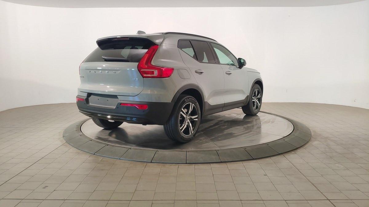 VOLVO Xc40 B3 Mild Hybrid Automatico Plus Dark