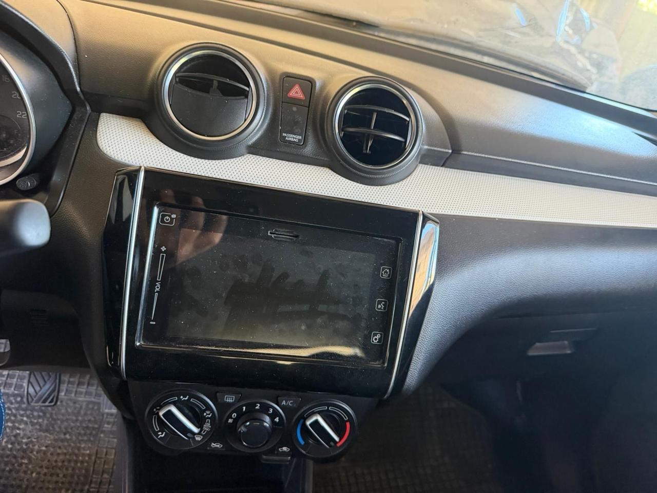 Suzuki Swift 1.2 Hybrid Top