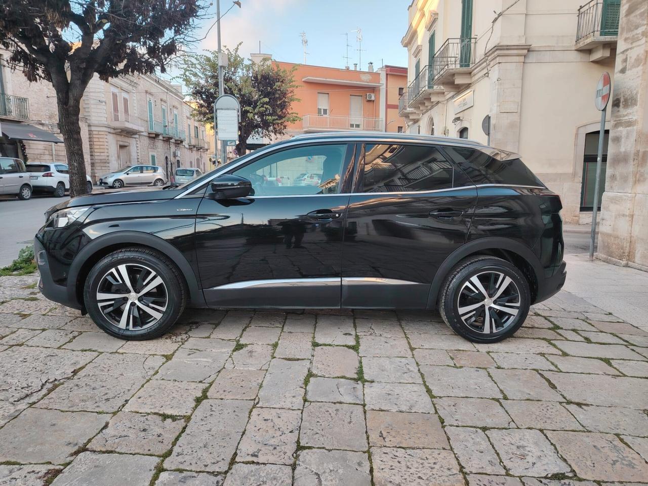 PEUGEOT 3008 1.6 HDI GT LINE