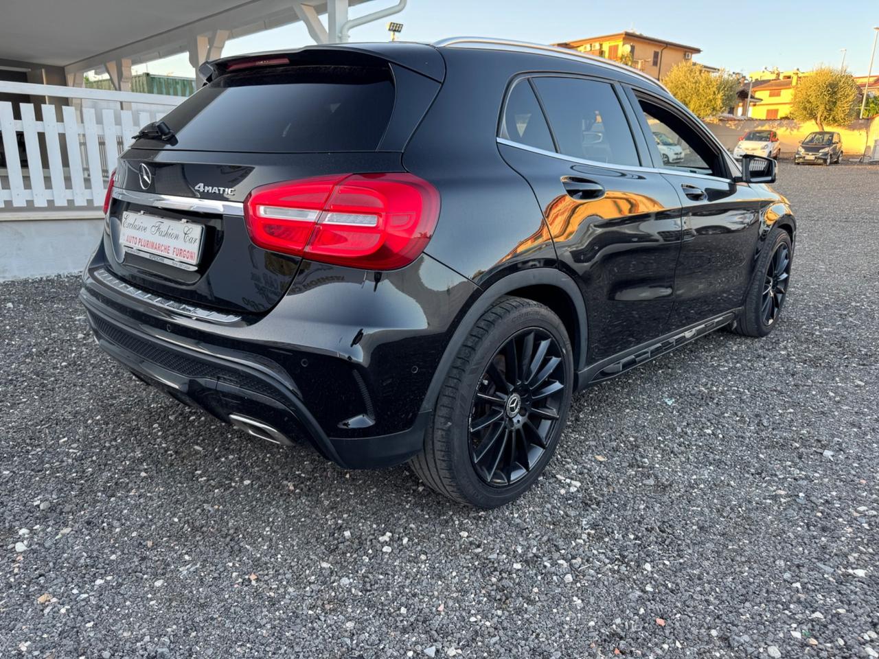 MERCEDES GLA 200 4MATIC
