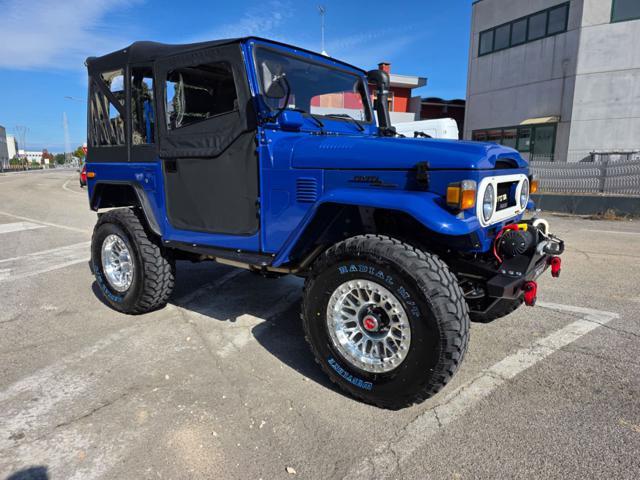 TOYOTA Land Cruiser BJ 42