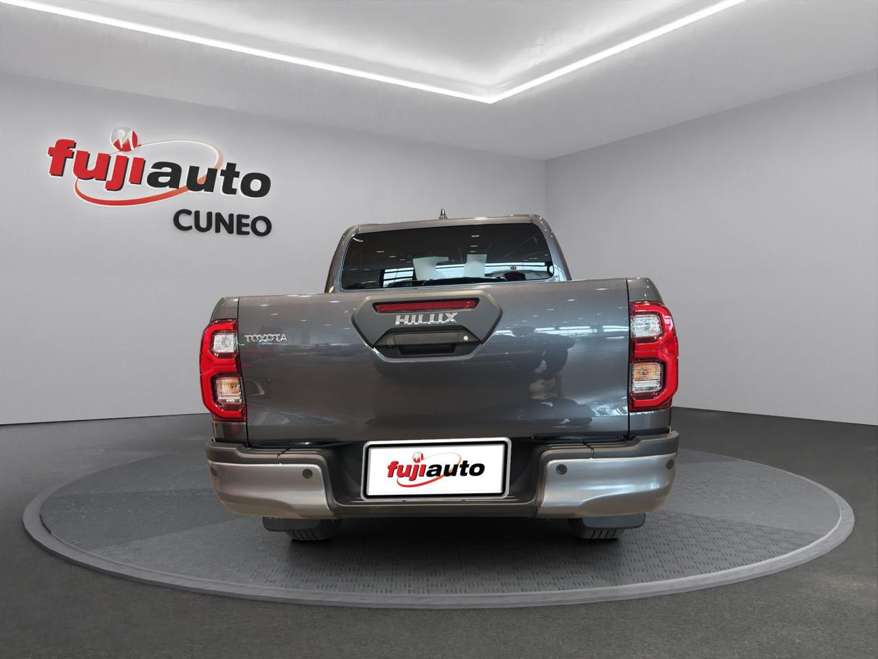 Toyota Double Cab Invincible 2.4D 150 CV 6 marce