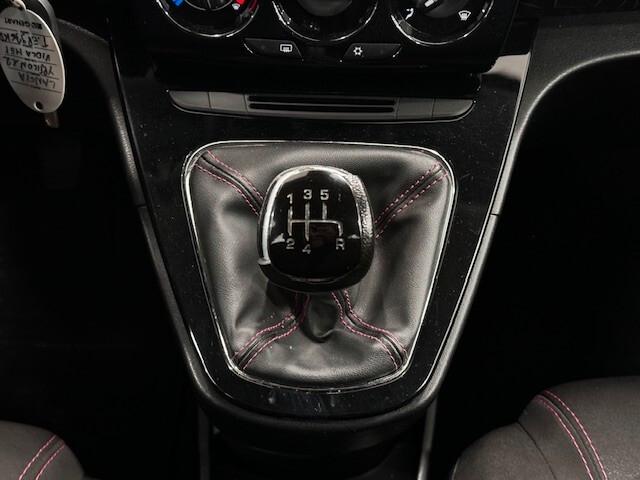 Lancia Ypsilon 1.2 69 CV 5 porte Platinum
