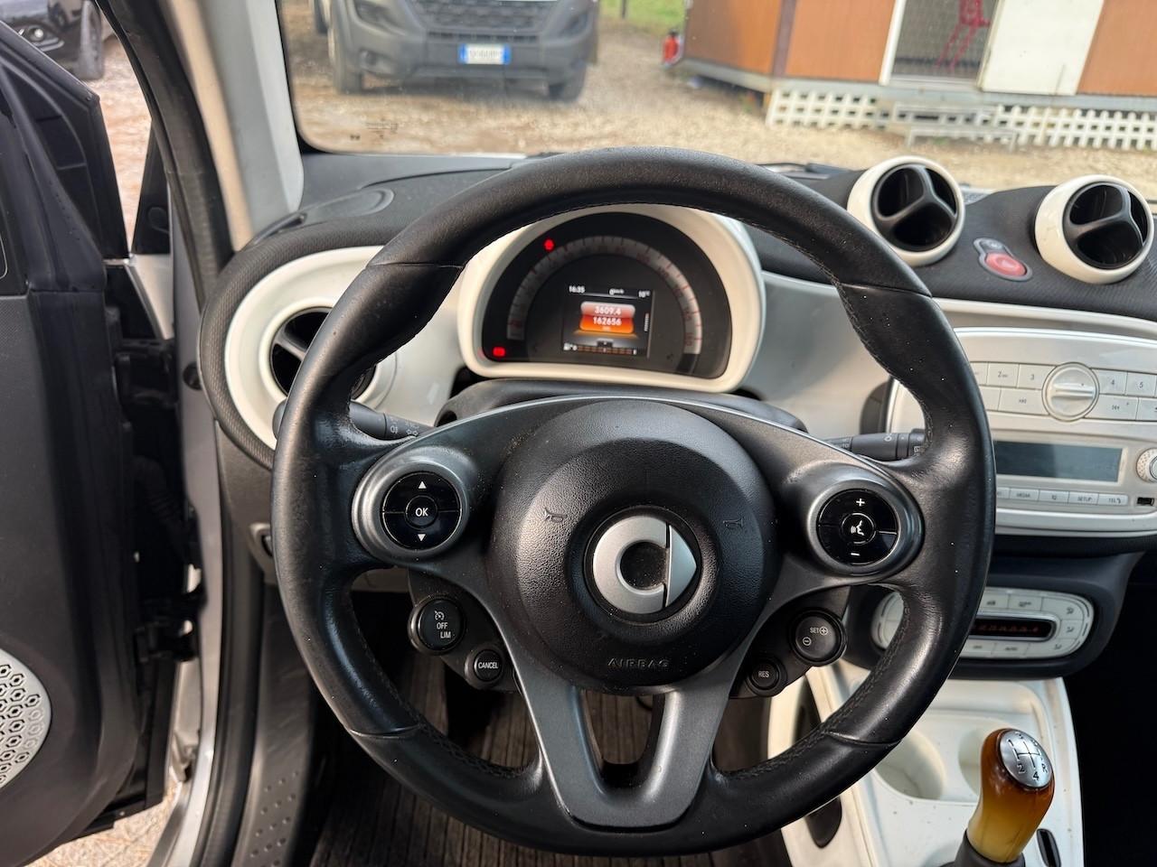 Smart ForTwo 1000 52 kW MHD coupé passion