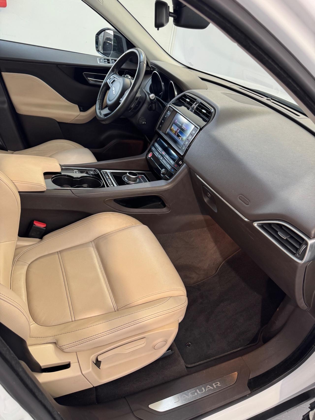 Jaguar F-Pace 2.0 D 180 CV AWD aut. Prestige