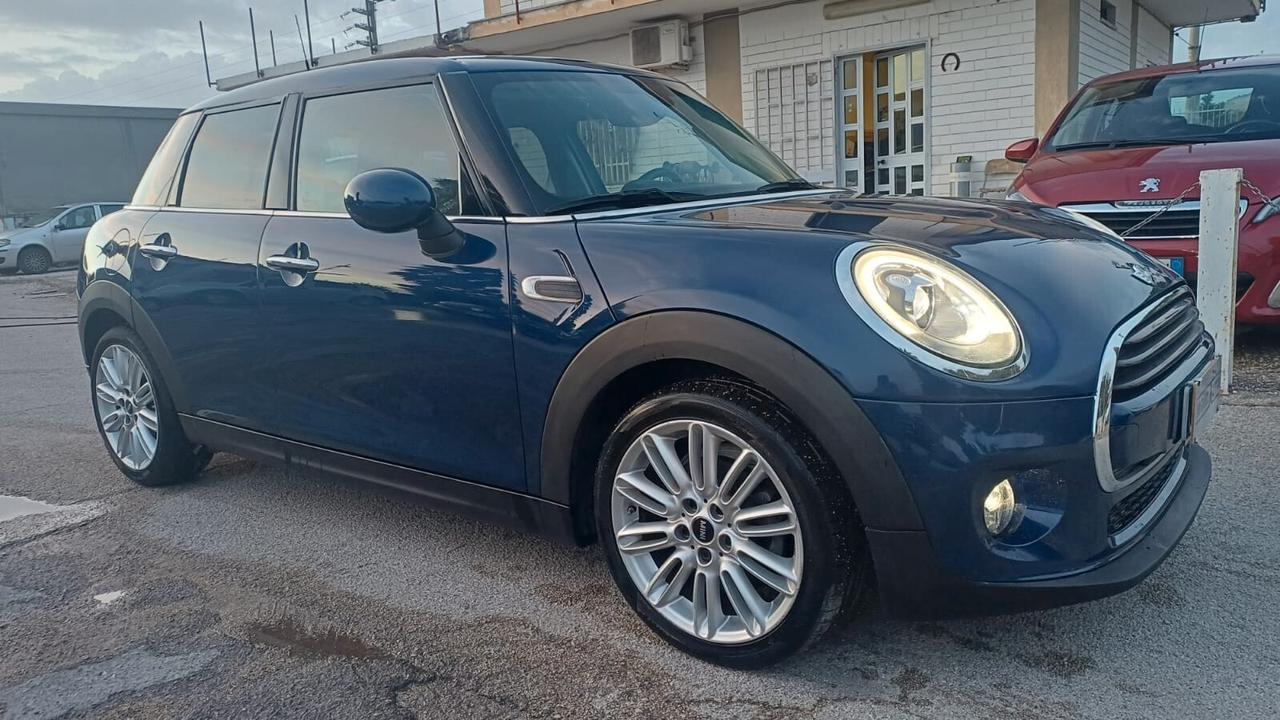Mini COOPER D 1.5 2017 FULL OPTIONAL SOLO 49MILA KM LED F56