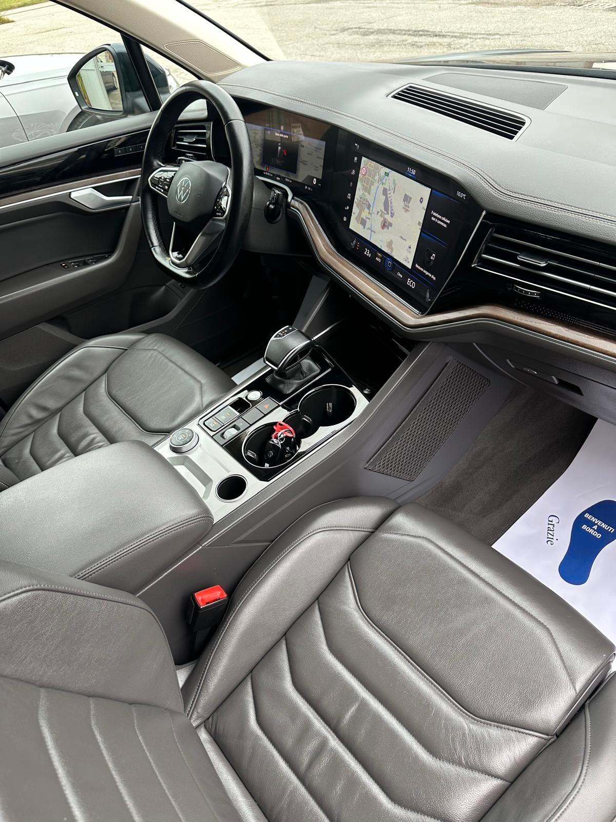 Volkswagen Touareg 3.0 V6 TDI SCR Atmosphere TETTO APRIBILE E INTERNI IN PELLE TOTALE CON MEMORIA