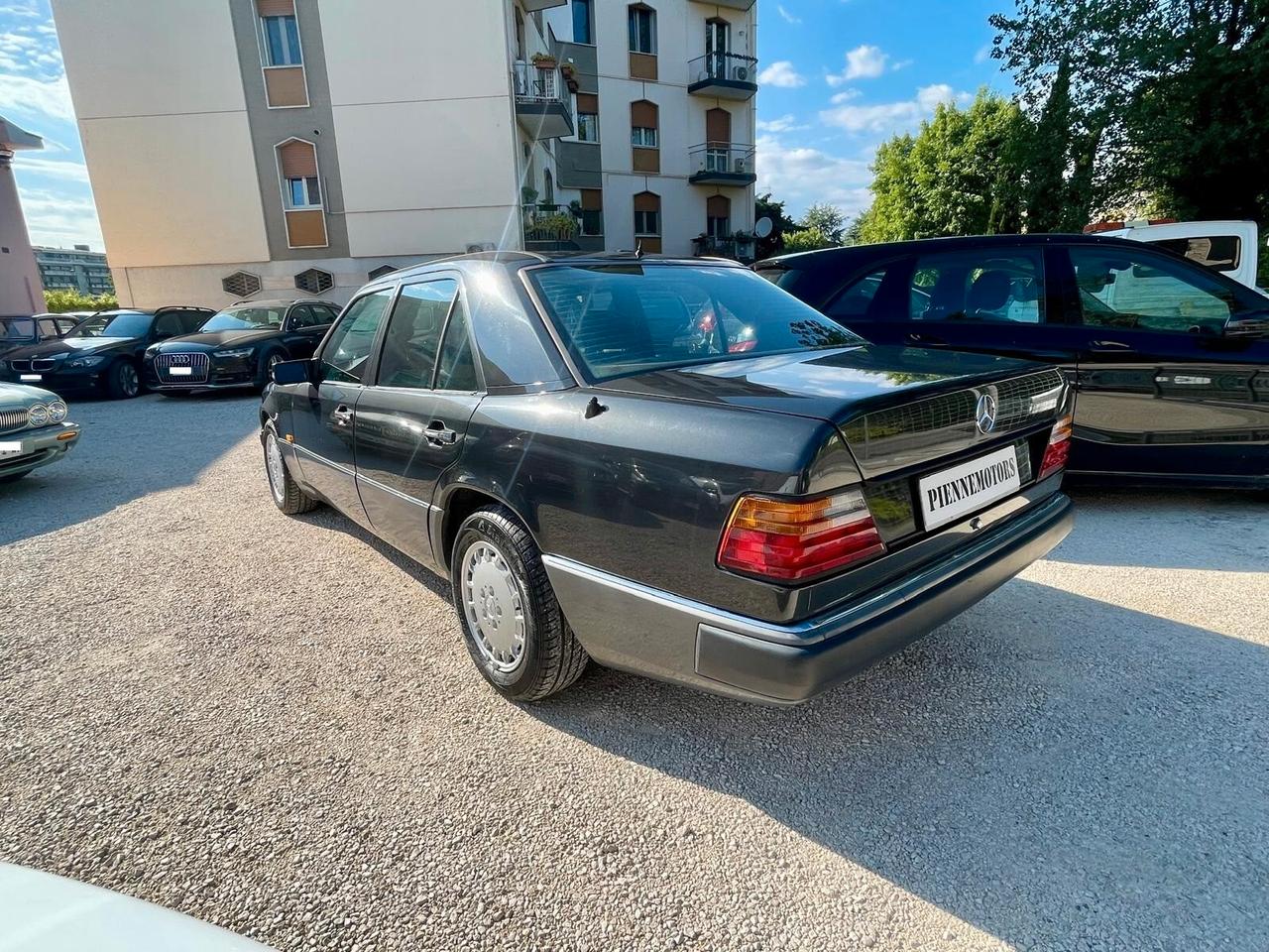 Mercedes-benz W124 200E - 1989