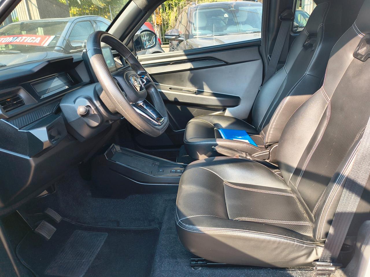 LIGIER JS50 elettrica Elite Confort L7 potenziata per patente B1 con servosterzo e clima