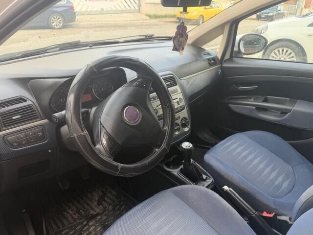 Fiat Grande Punto 1.3 MJT 75 CV 5 porte Dynamic 06