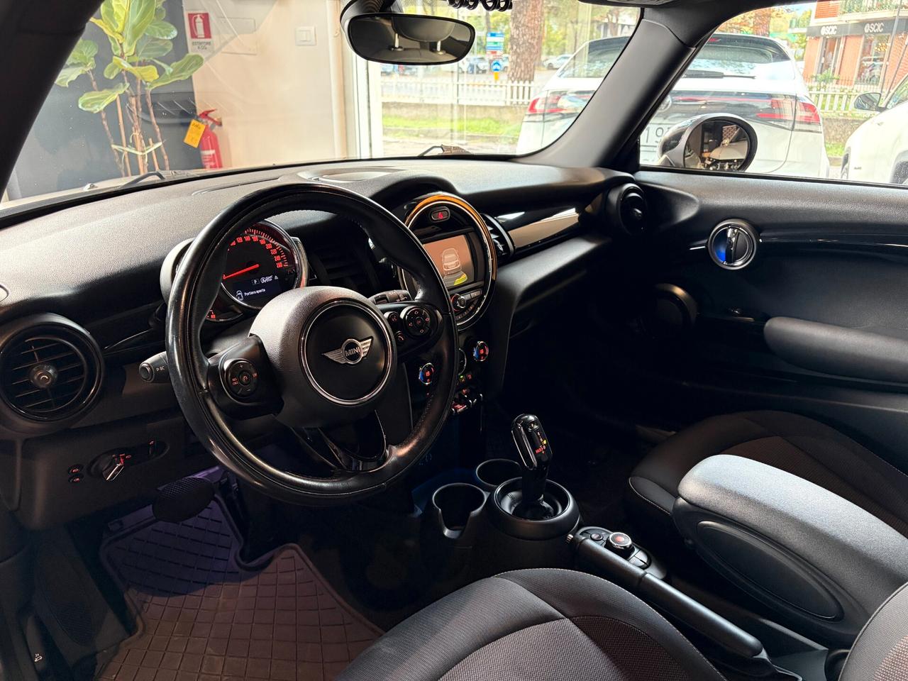 Mini 1.5 Cooper D Business