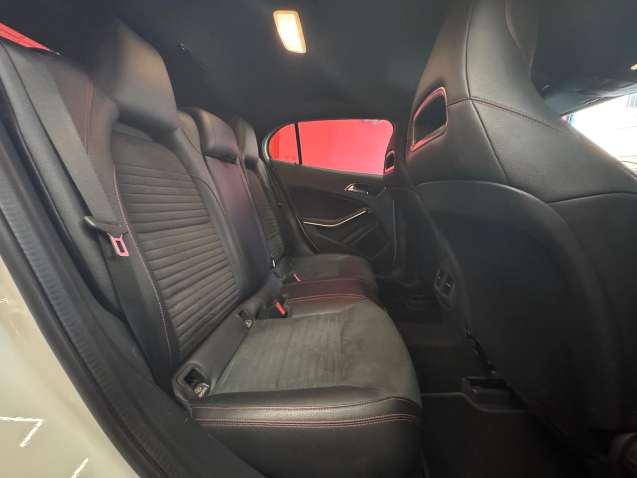 Mercedes-benz GLA 200 180 d Automatic Premium