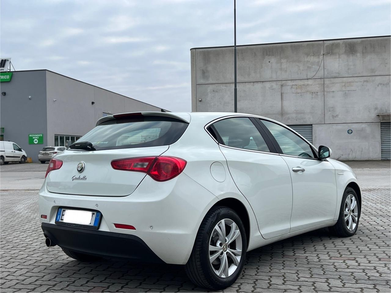 Alfa Romeo Giulietta 1.6 JTDm-2 105 CV Distinctive