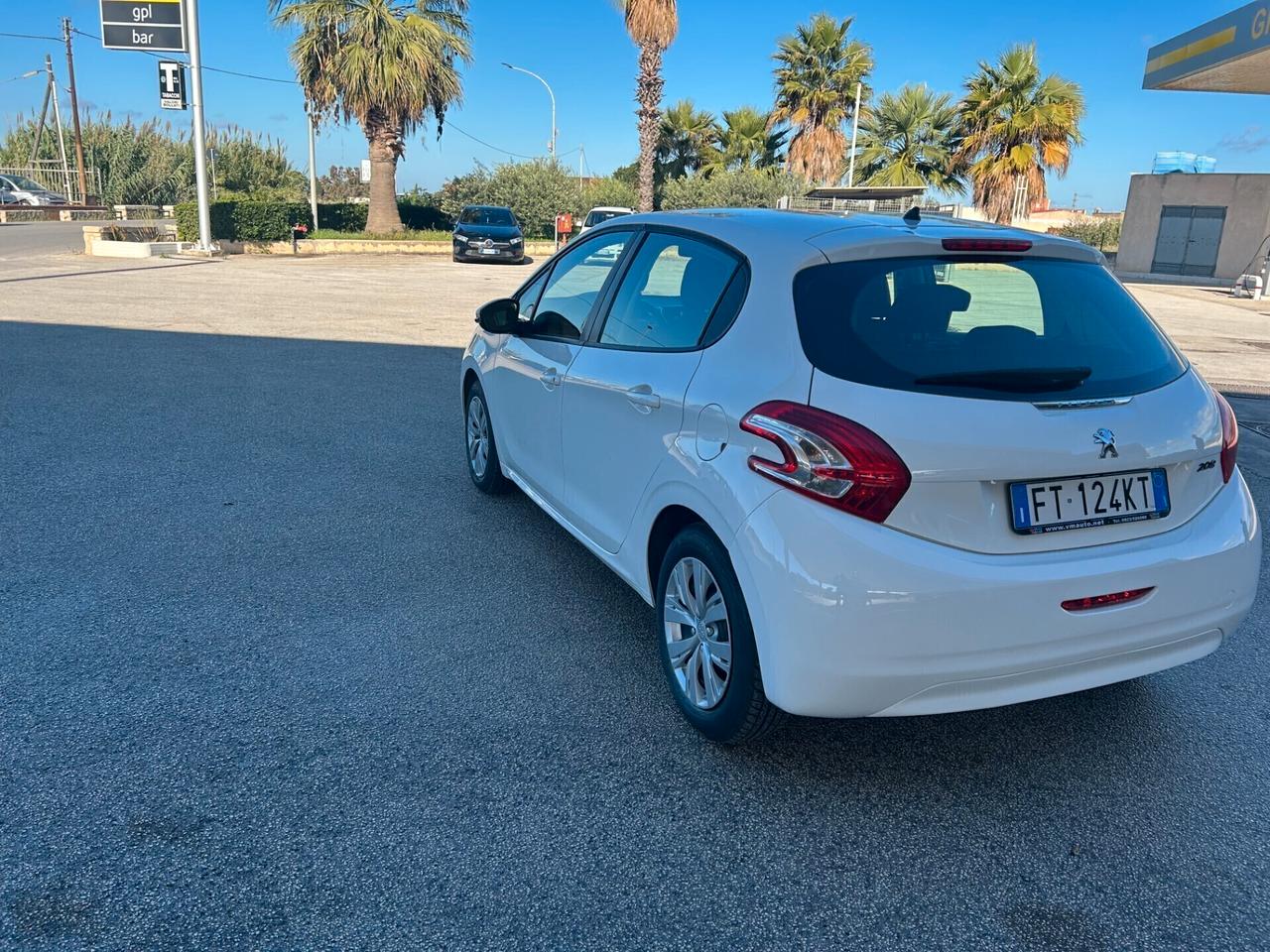 Peugeot 208 PureTech 82 5 porte Access