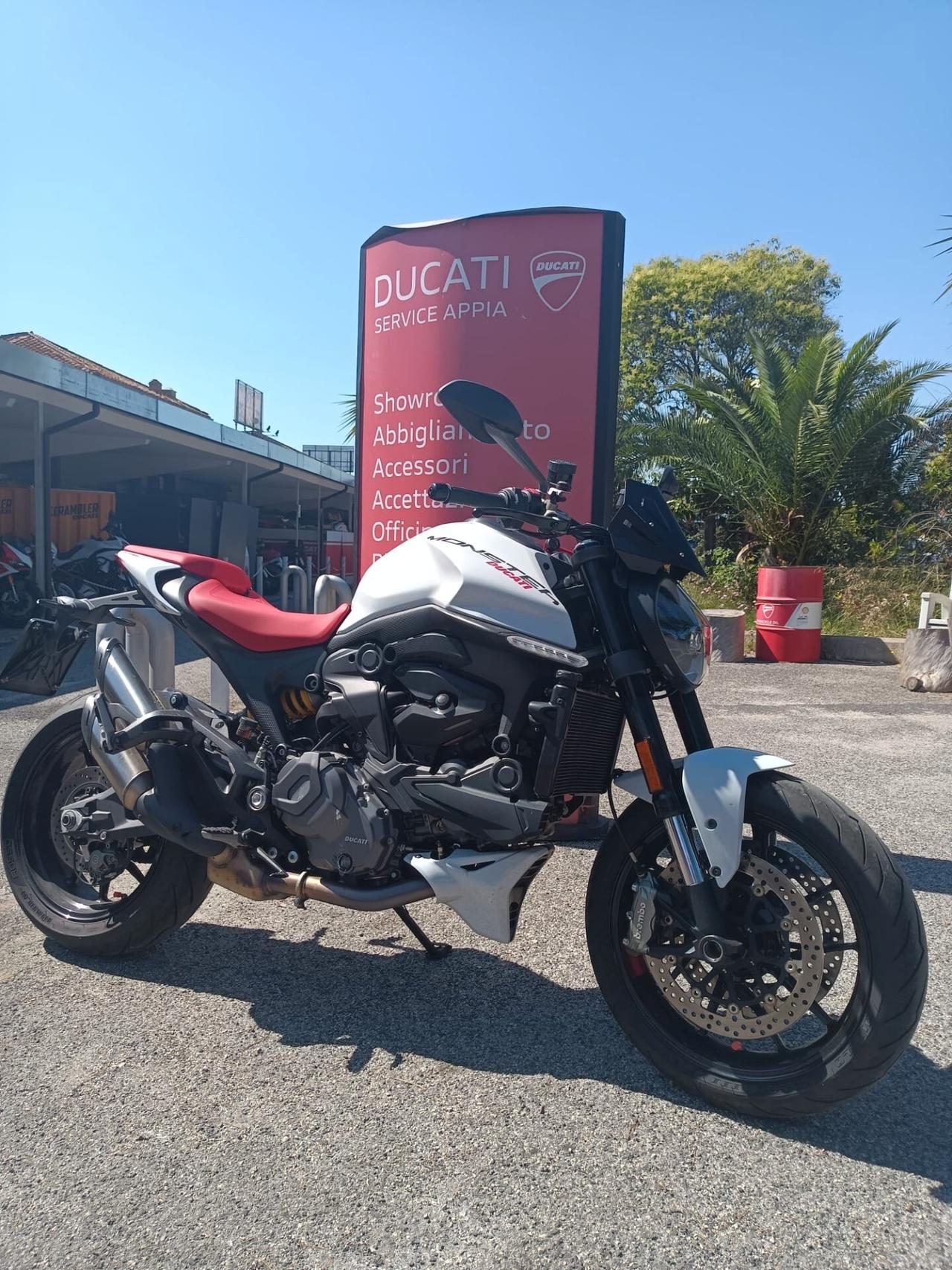 Ducati Monster 937 PLUS
