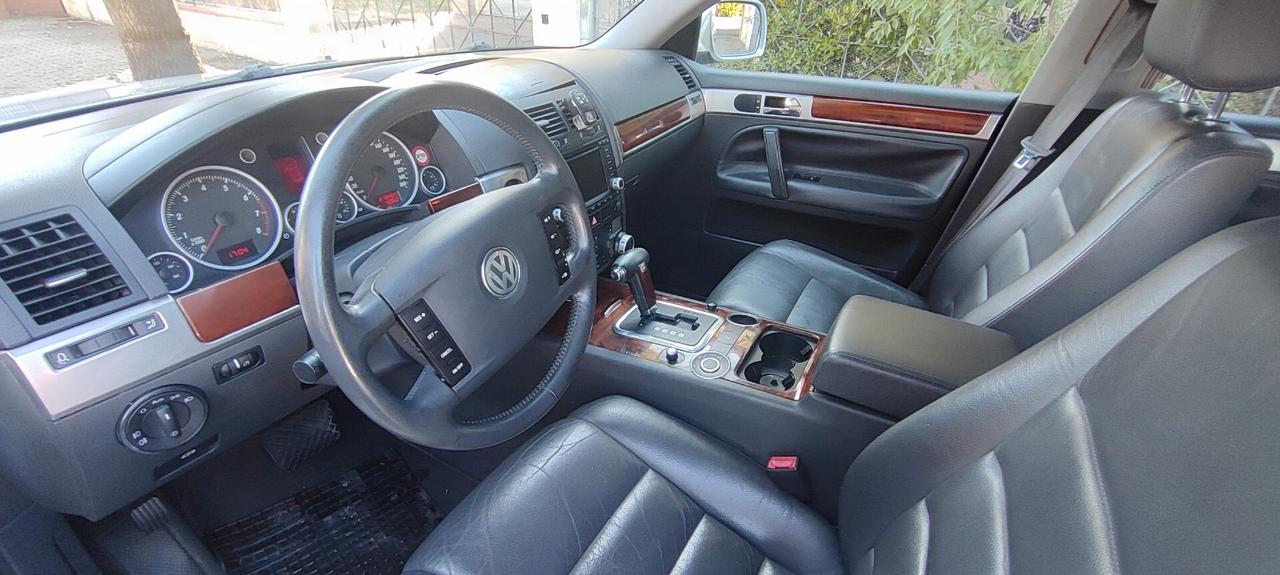 Volkswagen Touareg 3.2 V6 tiptronic