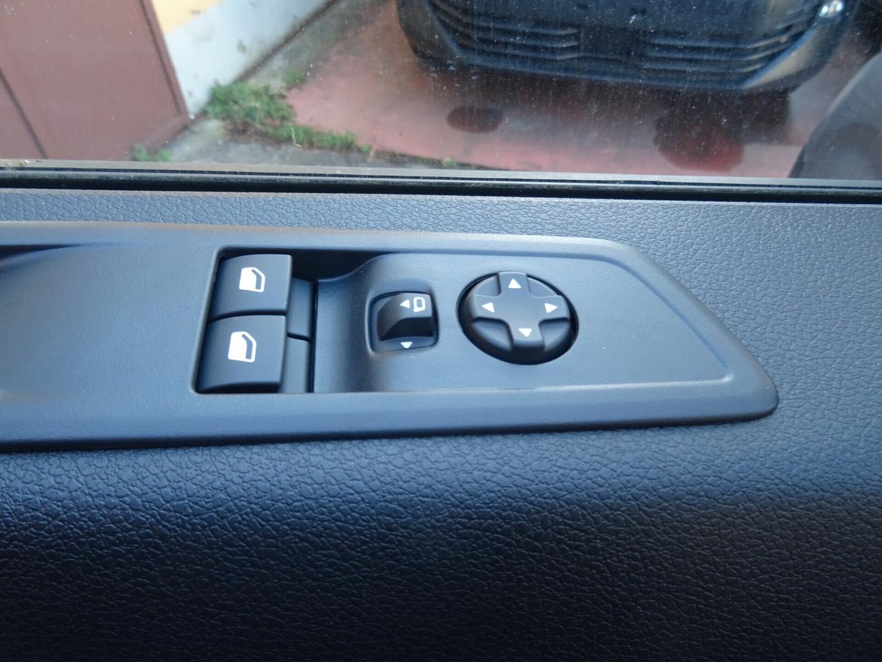 Peugeot Expert HDi 180 S&S EAT8 PL-TN 9 POSTI