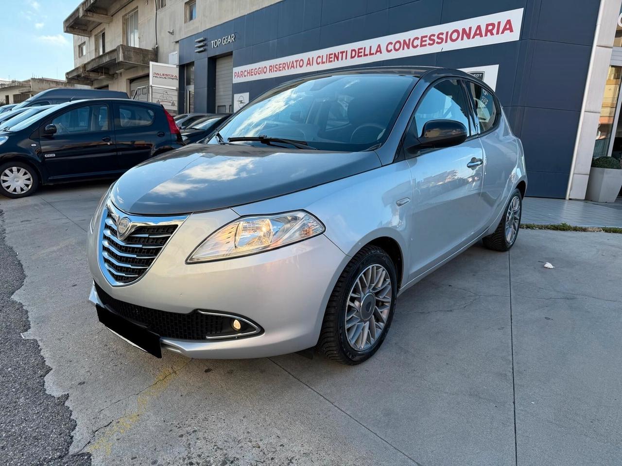 Lancia Ypsilon 0.9 TwinAir 85 CV 5 porte S&S Platinum