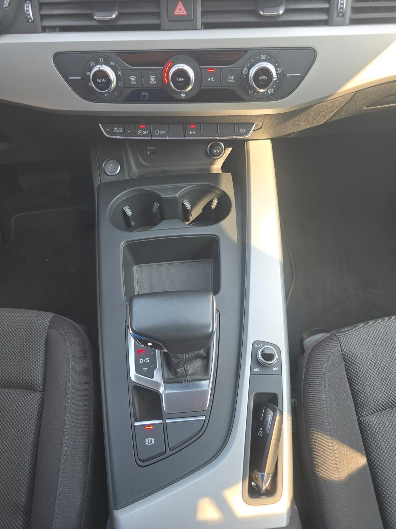 Audi A4 Avant 40 TDI S tronic Business