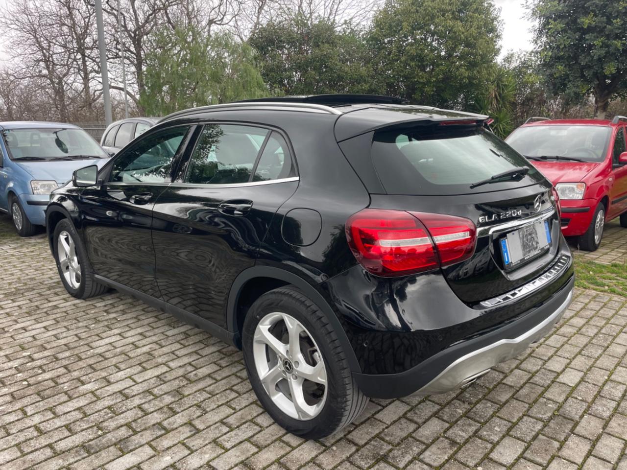Mercedes-benz GLA 220 d Automatic 4Matic Sport Tetto apribile