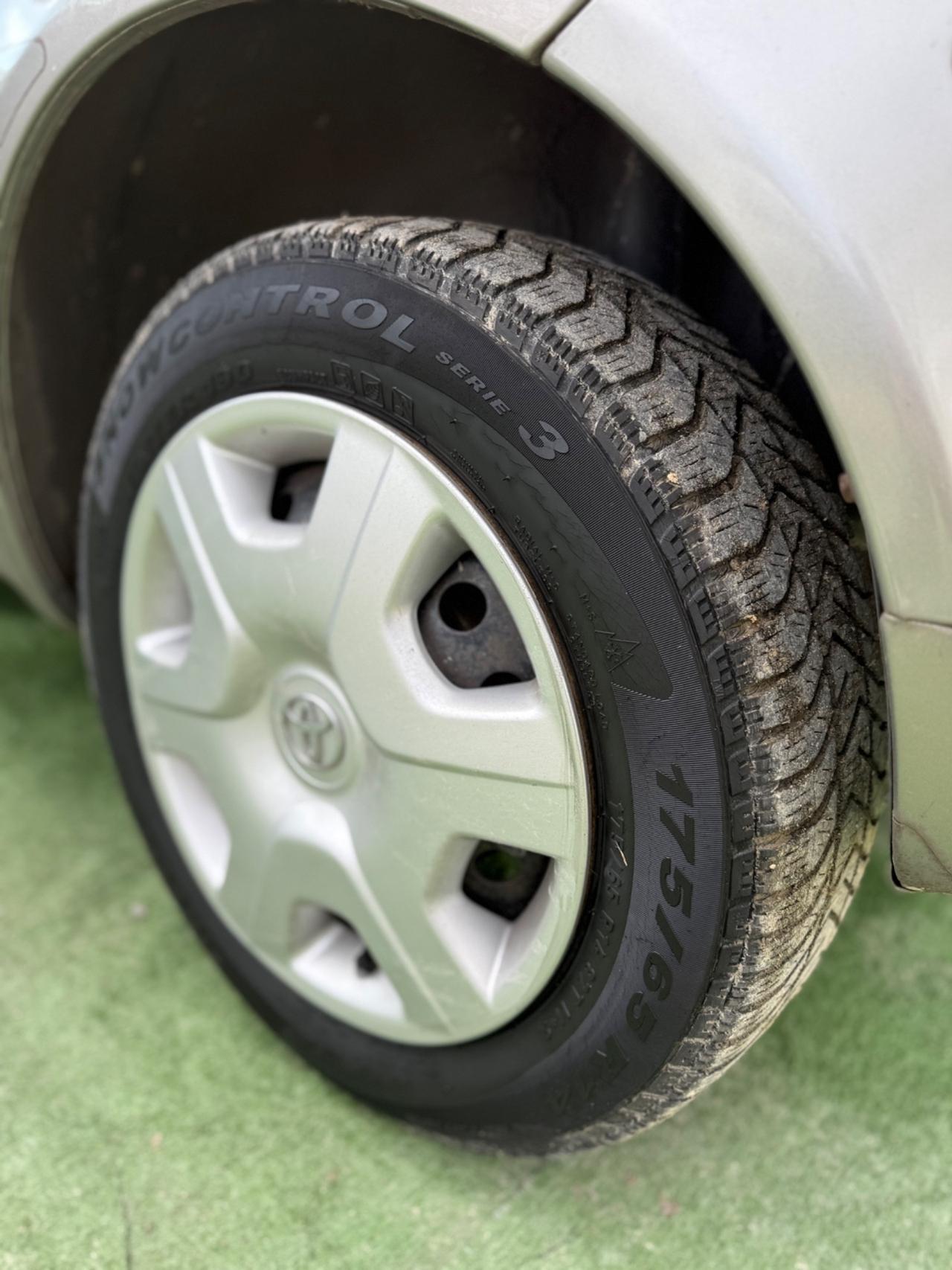 Toyota YARIS 1.0 BENZINA NEOPATENTATI