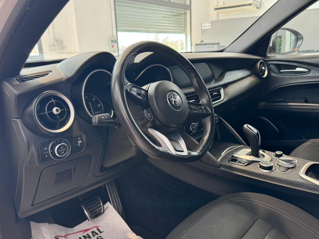 Alfa Romeo Stelvio 2.2 Turbodiesel 160 CV AT8 RWD Business