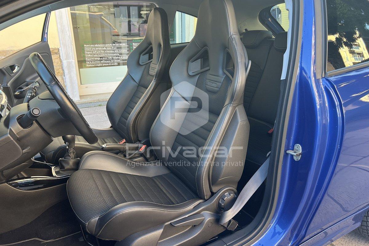 OPEL Corsa 1.6 Turbo Coupé OPC