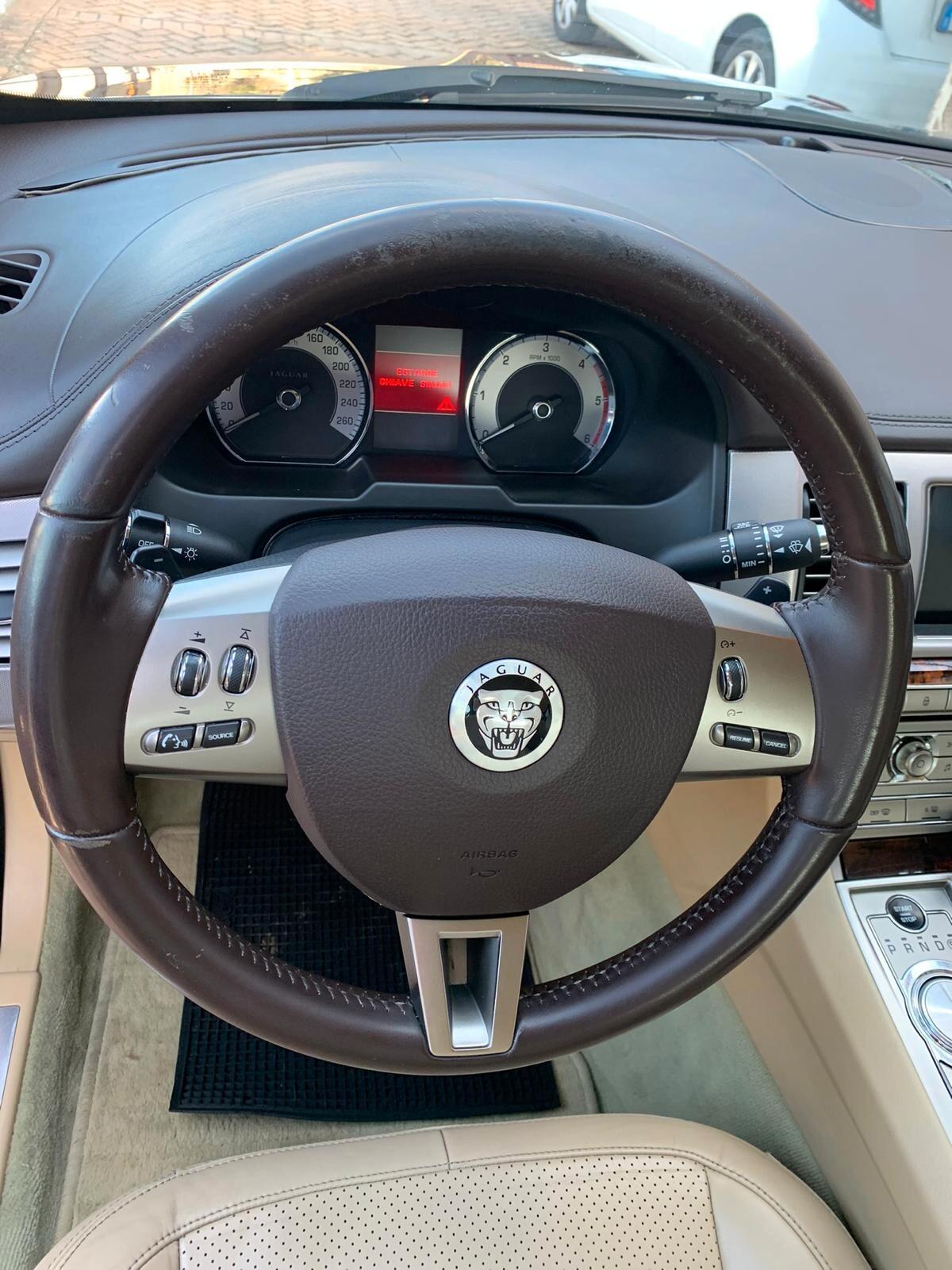 Jaguar XF 3.0 DS V6 Portfolio 275CV