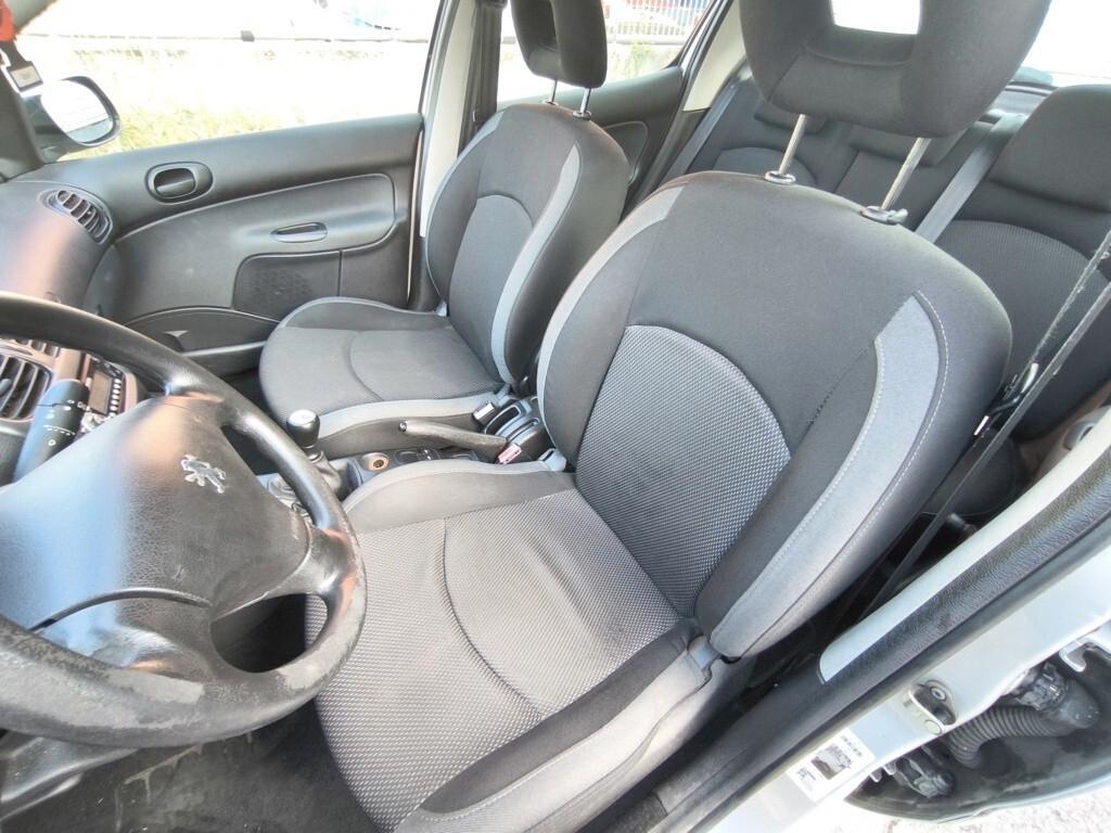 PEUGEOT 206+- BENZINA- OK NEOPATENTATI