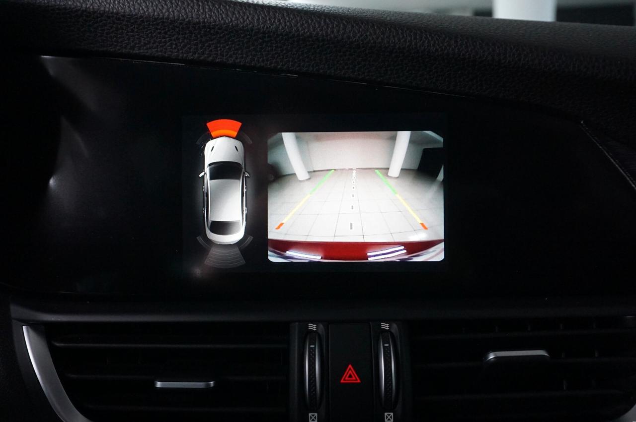 Alfa Romeo Giulia 2.2 Turbodiesel 160 CV AT8 Sport-Tech