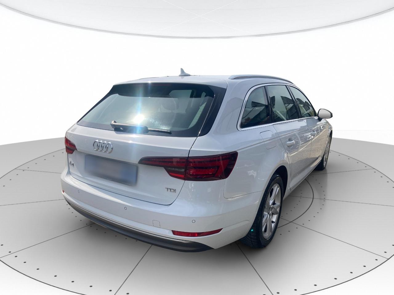 AUDI A4 Avant 35 2.0 tdi 150cv s-tronic